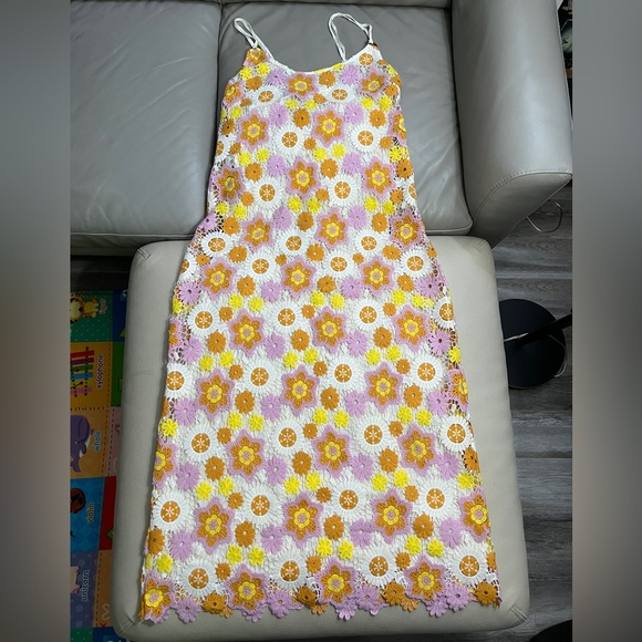 Zara Women’s Crochet Floral Midi Dress (Vogue’s Choice) - Size M - Picture 5 of 14